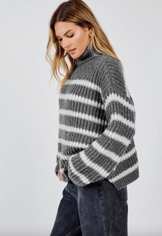 Sadie & Sage - Aki Sweater Charcoal Ivory