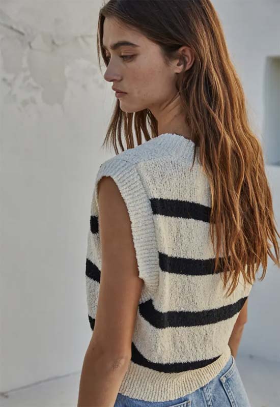 V-Neck Knit Sleeveless Sweater - Cream Black