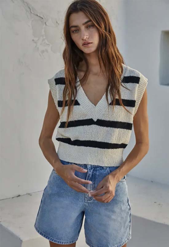 V-Neck Knit Sleeveless Sweater - Cream Black