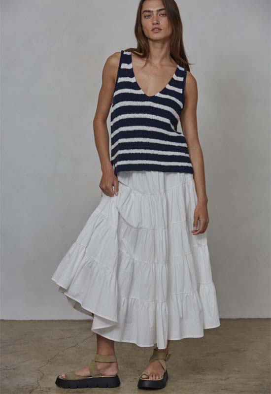 V-Neck Sleevless Top - Navy Ivory