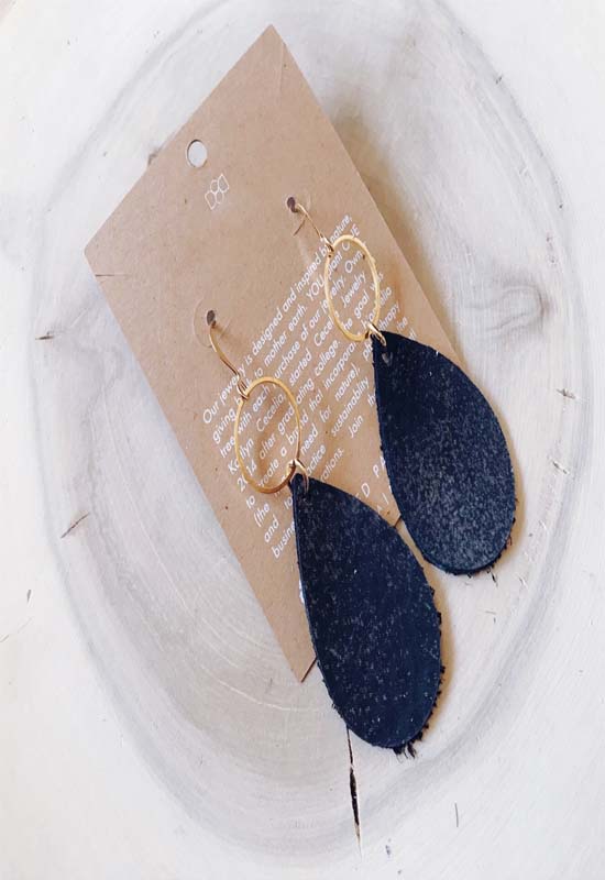 Lightweight Teardrop Earrings - Black Sugar