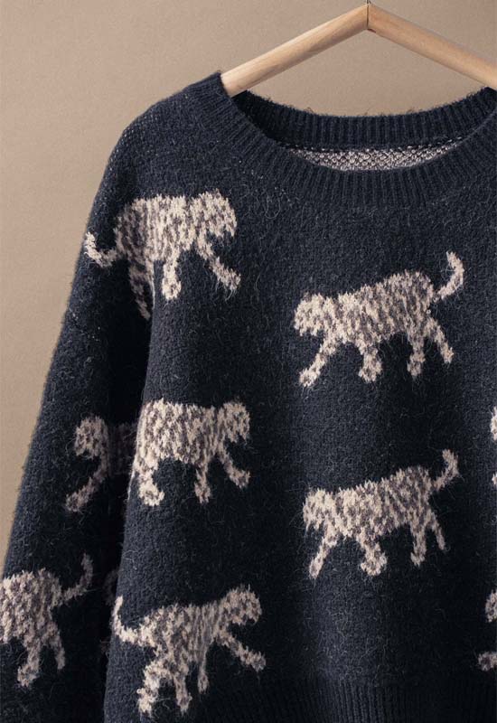 Crewneck Leopard Print Sweater - Black
