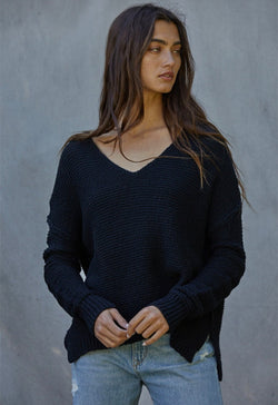 The Lauren Pullover - Black